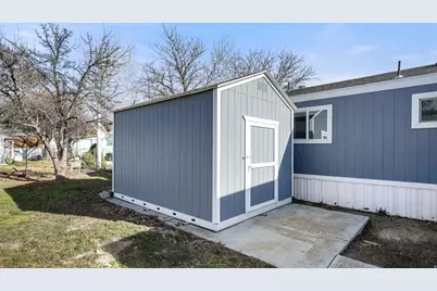 11265 S Crescent Park Cir E, Sandy, UT 84094 - Photo 18