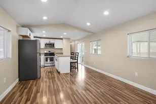 11265 S Crescent Park Cir E, Sandy, UT 84094 - Photo 6