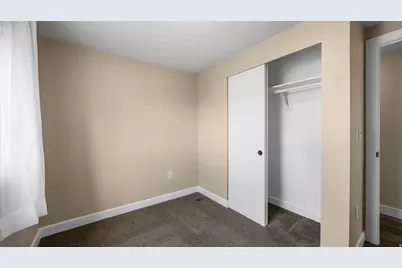 11265 S Crescent Park Cir E, Sandy, UT 84094 - Photo 10