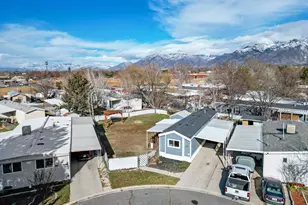 11265 S Crescent Park Cir E, Sandy, UT 84094 - Photo 24