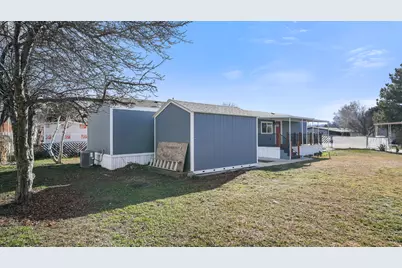 11265 S Crescent Park Cir E, Sandy, UT 84094 - Photo 16