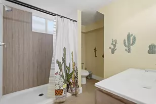 912 S 100 E, Orem, UT 84058 - Photo 24