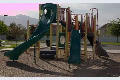 3285 W Black Hawk Dr, South Jordan, UT 84095 - Photo 52