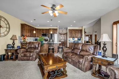 337 E Brayden Way, Draper, UT 84020 - Photo 2