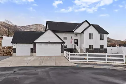 639 W 2150 S, Perry, UT 84302 - Photo 2