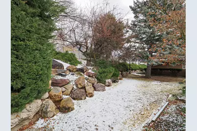 2278 E Carriage Ln S, Holladay, UT 84117 - Photo 30