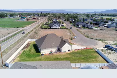 710 S Pine St, Panguitch, UT 84759 - Photo 32