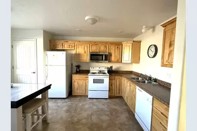 672 N 100 W, Vernal, UT 84078 - Photo 6