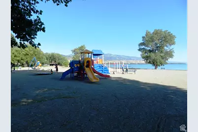 2176 S Bear Lake Blvd #450, Garden City, UT 84028 - Photo 4