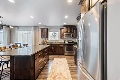 9701 N Ox Bridge St E, Eagle Mountain, UT 84005 - Photo 4