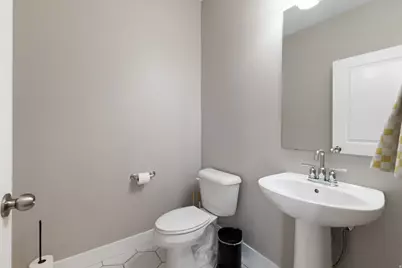 841 N 2175 W, Layton, UT 84041 - Photo 20