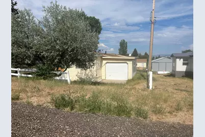 398 N 1st East St E, Manila, UT 84046 - Photo 14