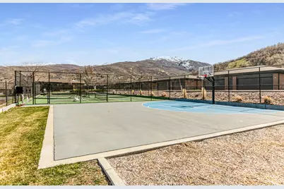 1987 S Mapleview Dr E, Bountiful, UT 84010 - Photo 42