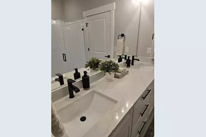 10816 S Haven Landing Dr, South Jordan, UT 84095 - Photo 22