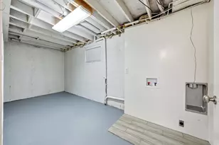 8583 S Harvard Park Dr, Sandy, UT 84094 - Photo 26