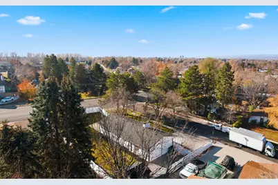 8583 S Harvard Park Dr, Sandy, UT 84094 - Photo 32