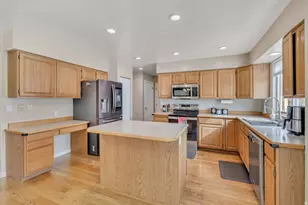 468 E Montana Dr S, Sandy, UT 84070 - Photo 8