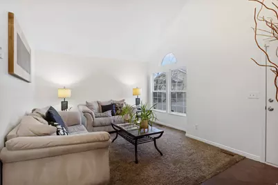 558 Eastpointe Cir, North Salt Lake, UT 84054 - Photo 8