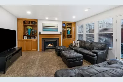 558 Eastpointe Cir, North Salt Lake, UT 84054 - Photo 16