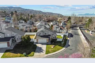 558 Eastpointe Cir, North Salt Lake, UT 84054 - Photo 8