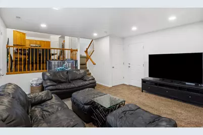 558 Eastpointe Cir, North Salt Lake, UT 84054 - Photo 18