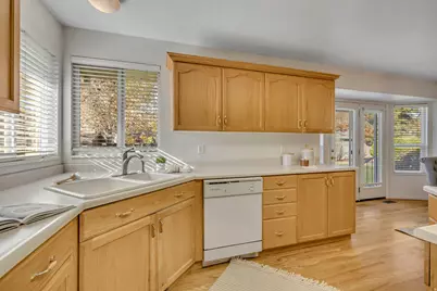 9414 S 1980 W, South Jordan, UT 84095 - Photo 16