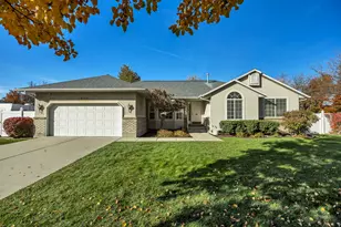 9414 S 1980 W, South Jordan, UT 84095 - Photo 2