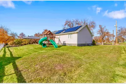 98 W 400 S, Smithfield, UT 84335 - Photo 26