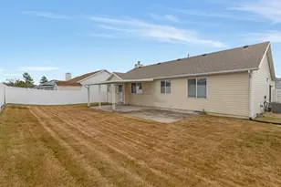 5444 S 4050 W, Roy, UT 84067 - Photo 20