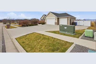 555 N 750 E, Hyde Park, UT 84318 - Photo 36