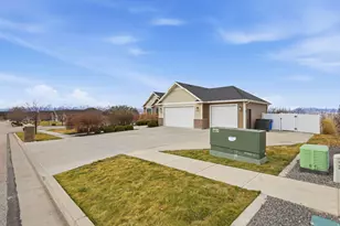 555 N 750 E, Hyde Park, UT 84318 - Photo 36