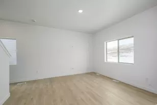 1636 W Blue Flax Dr, Saratoga Springs, UT 84045 - Photo 6