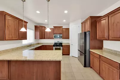 13529 S Chamonix Way, Riverton, UT 84065 - Photo 10