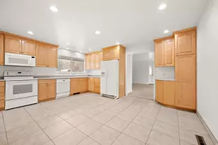 1105 E 600 N, Bountiful, UT 84010 - Photo 8