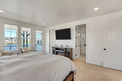 11207 S Kestrel Rise Rd, South Jordan, UT 84009 - Photo 12