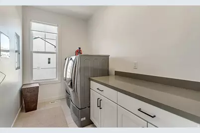 11207 S Kestrel Rise Rd, South Jordan, UT 84009 - Photo 22