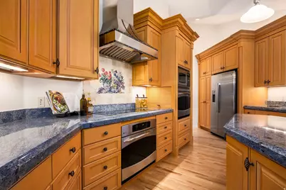 2115 E Connor Park Cv, Salt Lake City, UT 84109 - Photo 10