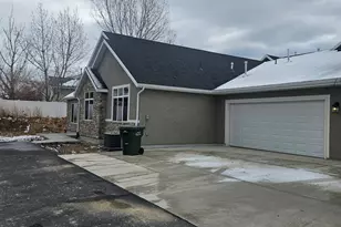 832 N 250 E St E, Tooele, UT 84074 - Photo 2