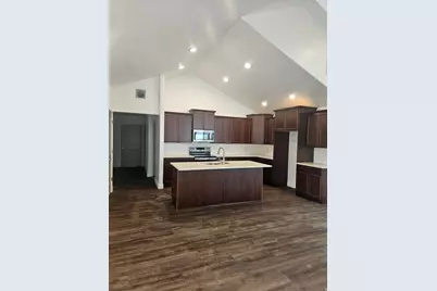 832 N 250 E St E #C, Tooele, UT 84074 - Photo 4