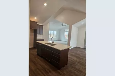 832 N 250 E St E #C, Tooele, UT 84074 - Photo 10