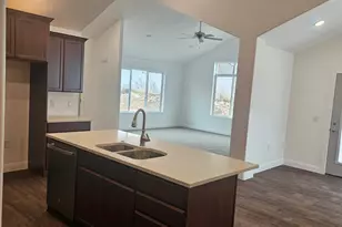 832 N 250 E St E, Tooele, UT 84074 - Photo 10