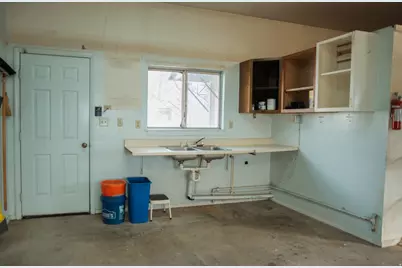 380 E 400 N, Centerville, UT 84014 - Photo 58