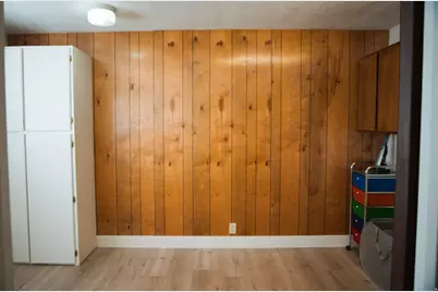 380 E 400 N, Centerville, UT 84014 - Photo 30