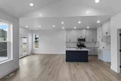 578 N 550 W #620, Smithfield, UT 84335 - Photo 8