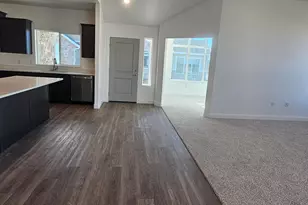 224 E 850 N St N, Tooele, UT 84074 - Photo 6