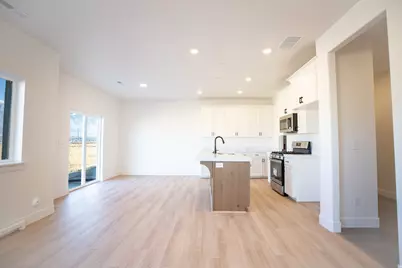 1118 N 1020 W, Salem, UT 84653 - Photo 2