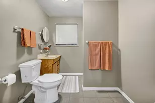 74 Canterbury Cir, Logan, UT 84321 - Photo 26