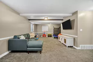 74 Canterbury Cir, Logan, UT 84321 - Photo 28