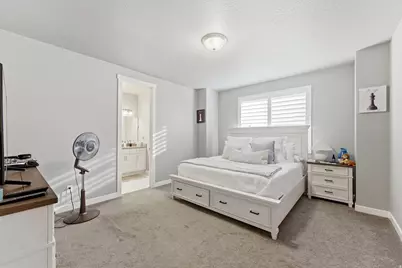 8163 S Oakridge Park Dr, West Jordan, UT 84081 - Photo 12