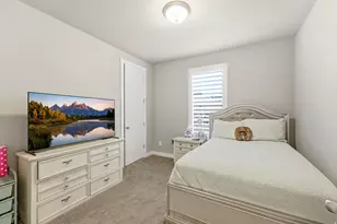 8163 S Oakridge Park Dr, West Jordan, UT 84081 - Photo 30